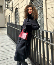 Mantel Jolie mit Felldetails Schwarz